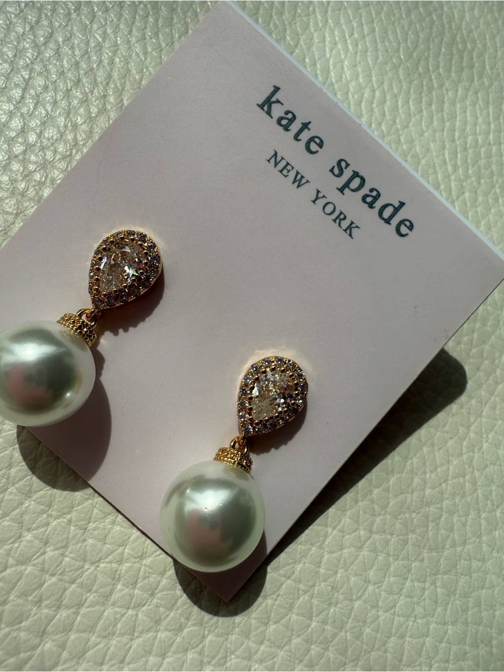 Kate Spade Lady Marmalade Drop Pearl‎ Earrings.